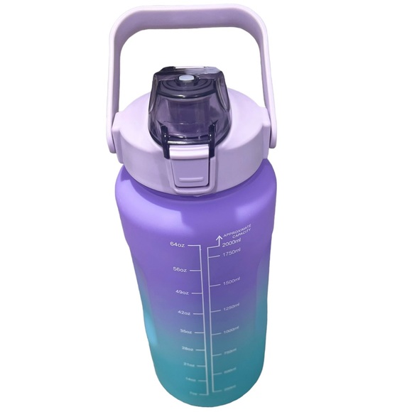 2L Water Bottle - Picture 3 of 10